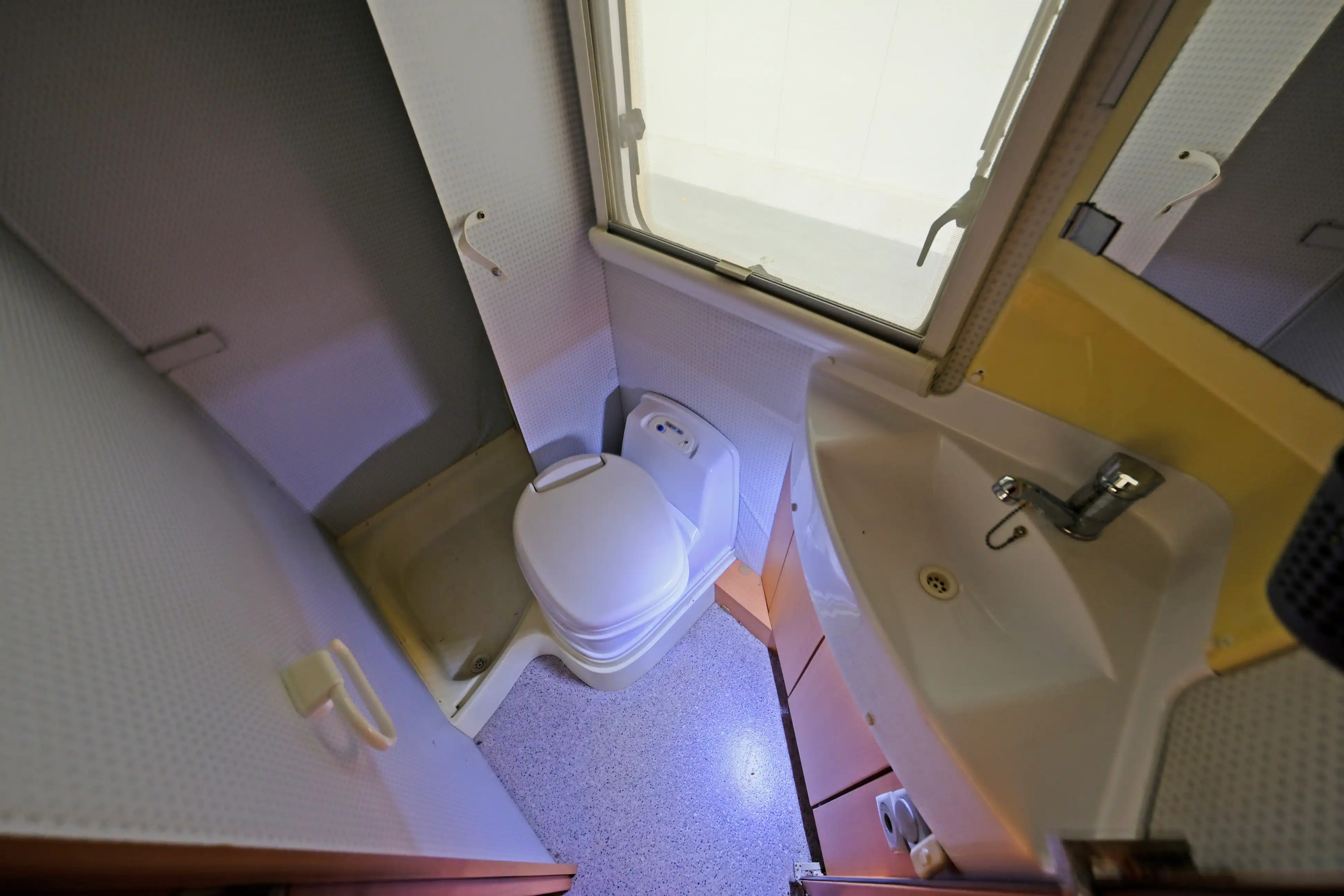 KNAUS Sun Traveller A 600 MF - Ansicht 13